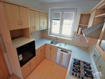 For sale nice terraced family house with garage and garden in