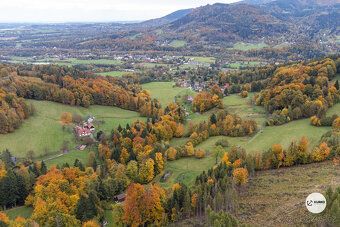 Nabízíme stavební pozemek na polosamotě o výměře 3.886 m2 v 