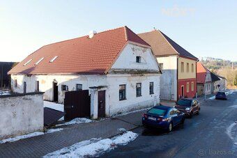 Jedná se o samostatně stojící, zděný, nepodsklepený rodinný 