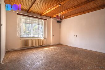 Nabízíme k prodeji samostatně stojící rodinný dům v obci Tře