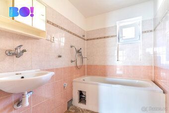 Nabízíme k prodeji samostatně stojící rodinný dům v obci Tře