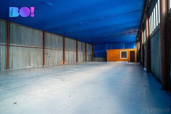 Nabízíme k pronájmu skladovou halu o celkové ploše 325 m²:
-