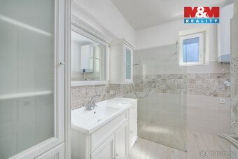 Nabízíme k prodeji rodinný dům v klidné části obce Krucembur