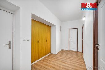 Nabízíme k prodeji bytový dům v klidné části obce Krucemburk