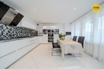 Skvělý byt 4+1, 89 m² – komfortní bydlení blízko centra Ostr