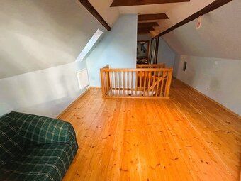 Nabízím k prodeji patrový RD 5+1 (140 m2) s garáží a terasou