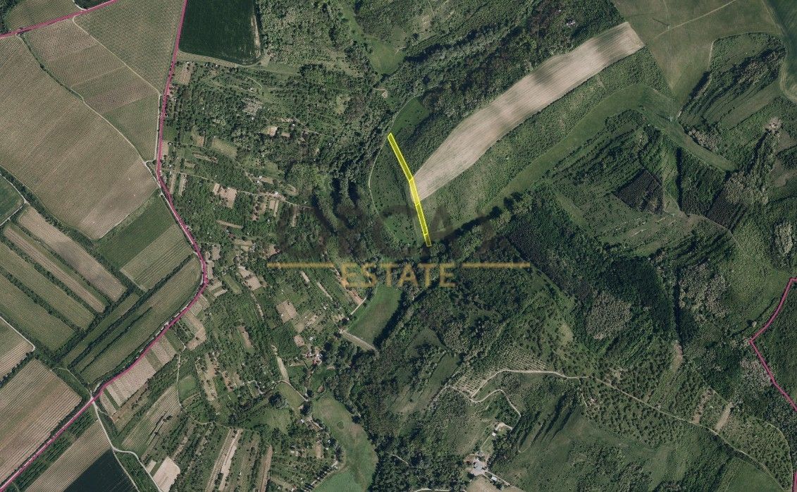 Nabízíme k prodeji spoluvlastnický podíl ve výši id. 1/4 na 