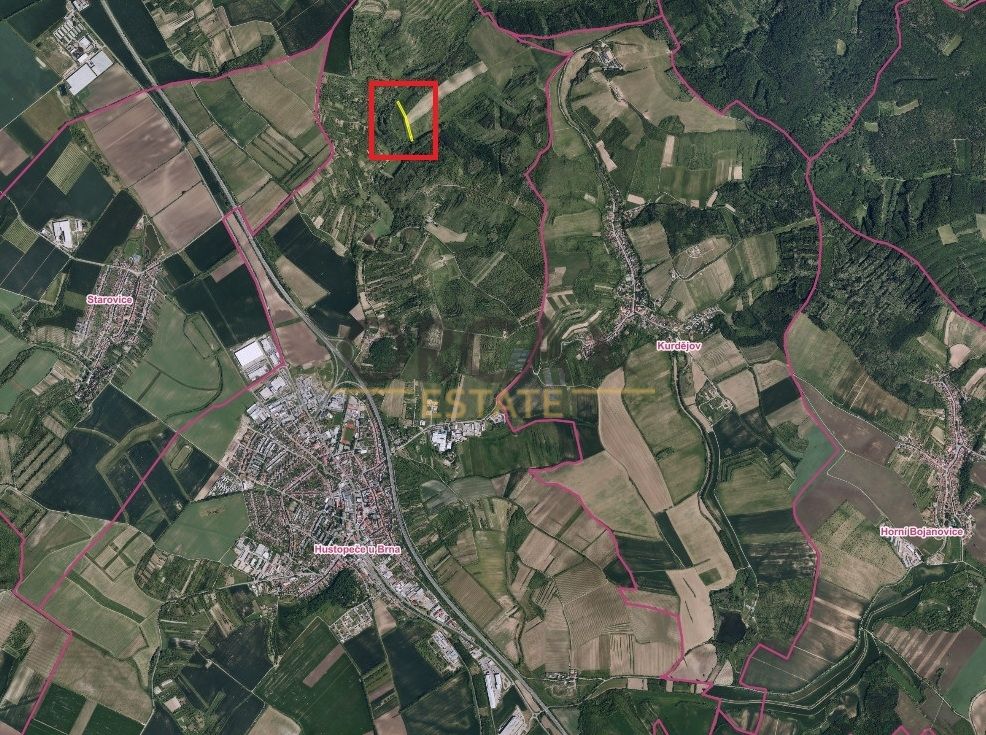 Nabízíme k prodeji spoluvlastnický podíl ve výši id. 1/4 na 