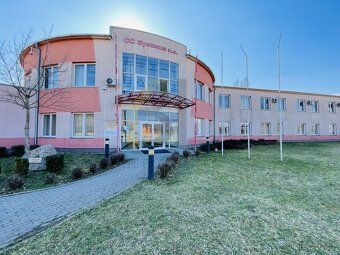 Nabízíme k pronájmu kancelářský prostor o výměře 75 m², kter