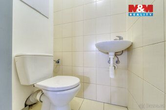 Nabízíme k pronájmu světlý byt o dispozici 2+1 a užitné ploš