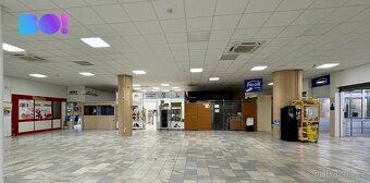 Nabízíme Vám k pronájmu prostorný obchodní prostor o celkové