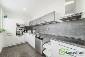 Ev.č. 01075 Hledáte byt, kam se můžete rovnou nastěhovat bez