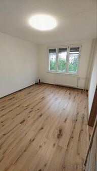 Dlouhodobý pronájem bytu 1+1, 36 m² v ulici Jabloňová 2669, 