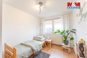 Nabízíme k prodeji samostatně stojící rodinný dům 4+1 v klid