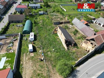 K prodeji nabízíme stavební pozemek o výměře 1 072 m² v obci