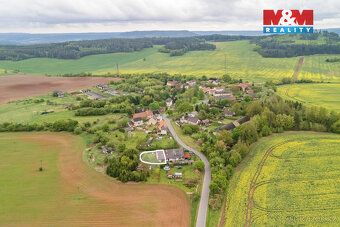 Nabízíme na prodej řadový rodinný dům v klidné části Zbrasla