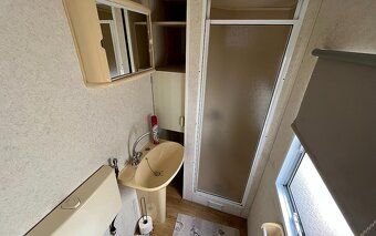 Prodám velice zachovalý a čistý mobilheim o rozměru 9 x 3 m.