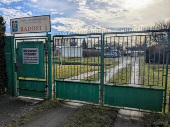 Prodáme zahrádku se zděným domkem v zahrádkářské kolonii Rad