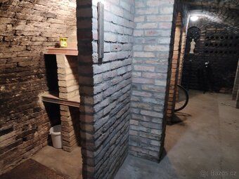 Vinnyý sklep archivní Jižní Morava - Hustopeče . Celková plo