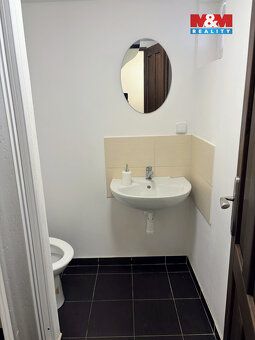 Nabízíme k prodeji plně vybavenou chatu 3+1 se dvěma samosta