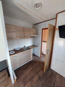 Nabízím k prodeji mobilní dům 15m2 o rozměru 6 x 2,5m , kter