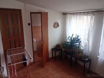 Prodej rodinného domu o podlahové ploše 80 m² po vnitřní rek