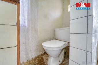 Nabízíme k prodeji rodinný dům na okraji obce Nekvasovy. Čás