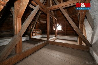 Do nabídky přichází vila z roku 1945 s jedinečnou atmosférou
