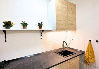 Nabízím k prodeji ateliér o velikosti 33,2 m² situovaný v su