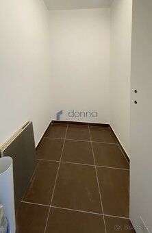 Pronájem velmi pěkného bytu 3+kk, o ploše 68m2 s lodžií, umí