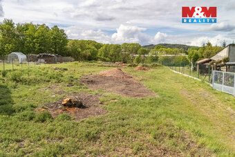 Nabízíme k prodeji prostorný stavební pozemek o výměře 1 497