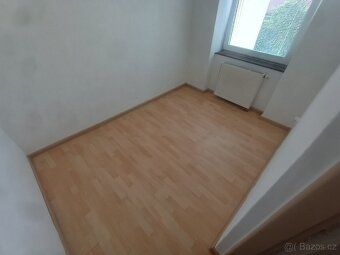 Byt ve zděném domě poblíž zastávky MHD. Pronájem bytu v prvn