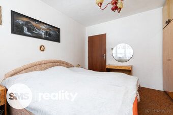 Hledáte dům, kde mohou pohodlně bydlet dvě rodiny? Nebo míst