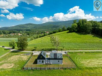 Moderní ekologický dvojdomek EcoModHomes – celoroční bydlení