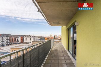 Nabízíme k dlouhodobému pronájmu moderní byt 2+kk o podlahov