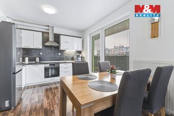 Nabízíme k dlouhodobému pronájmu moderní byt 2+kk o podlahov