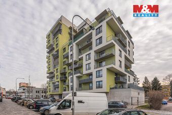 Nabízíme k dlouhodobému pronájmu moderní byt 2+kk o podlahov