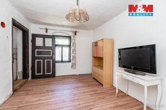 Nabízíme k prodeji samostatný rodinný dům v klidné části obc