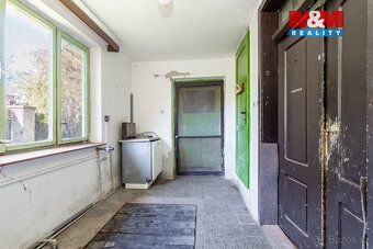 Nabízíme k prodeji samostatný rodinný dům v klidné části obc