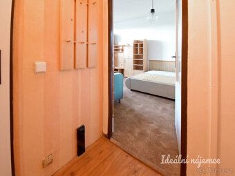 K dlouhodobému podnájmu nabízíme byt o dispozici 1+1 v klidn