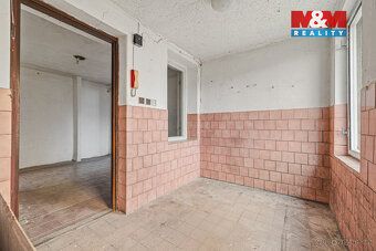 Nabízím k prodeji samostatný rodinný dům v klidné části obce