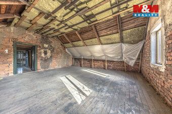 Exkluzivně nabízíme k prodeji rodinný dům o dispozici 3+1 a 