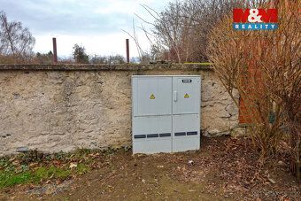 Nabízíme k prodeji pozemek o výměře 728 m² v obci Hostovlice