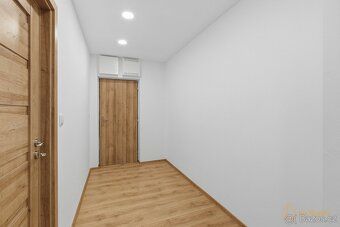 Představte si, že bydlíte takřka v pulzujícím centru Prahy. 