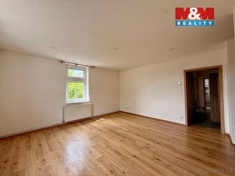 Nabízíme k pronájmu prostorný byt 3+kk o užitné ploše 60 m² 