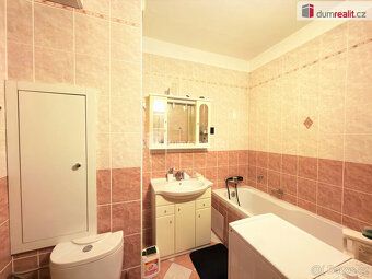 Nájem 11000 kč + služby 5500 Kč. Kauce 15000 Kč Provize 1200