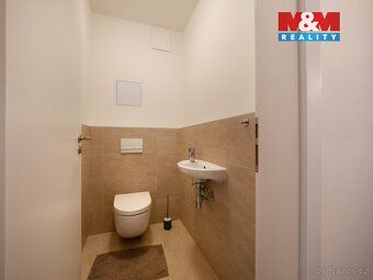 Nabízíme k pronájmu prostorný byt 3+kk o užitné ploše 86 m² 