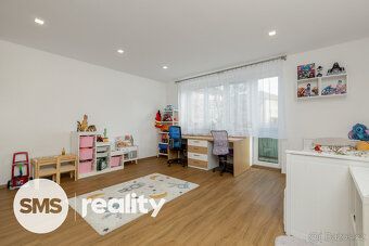 Prostorný 3+kk (81 m²) s balkonem v cihlovém domě po revital