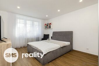 Prostorný 3+kk (81 m²) s balkonem v cihlovém domě po revital