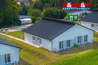 Nabízíme k prodeji novostavbu rodinného domu 4+kk na pozemku